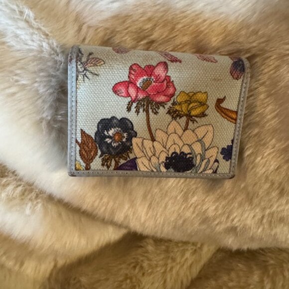 Gucci Floral Wallet - Picture 4 of 5